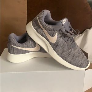 Women’s  Nike for all day